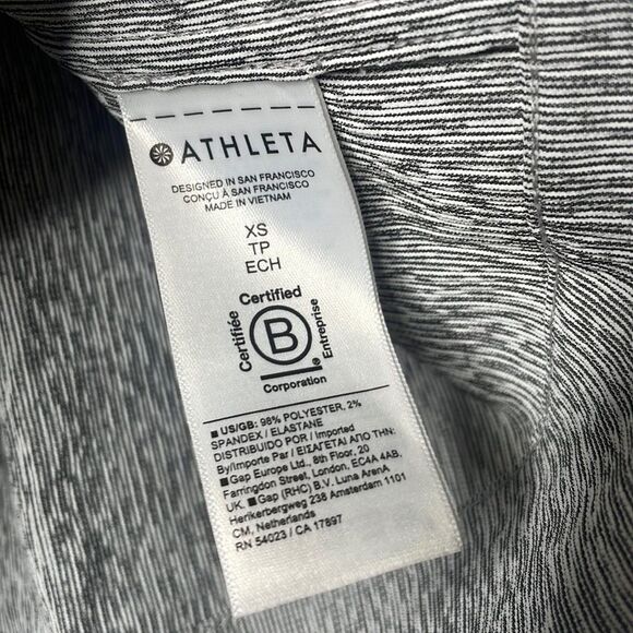 Athleta Womens Size XS Short Sleeve Button down Shirt Size XS - Picture 11 of 11